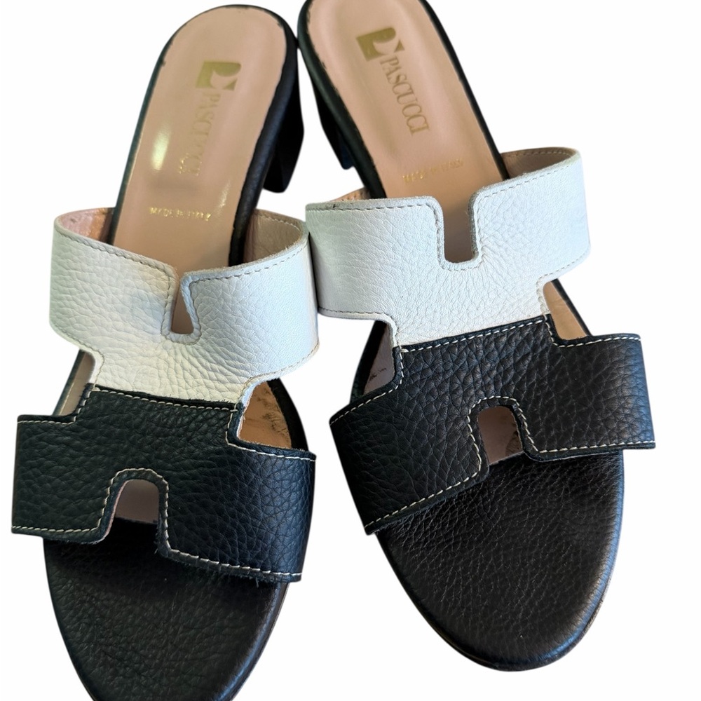 Elegant Black and White Sandals by Pascucci